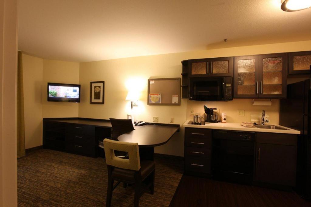 Candlewood Suites Saint Joseph By Ihg Dış mekan fotoğraf