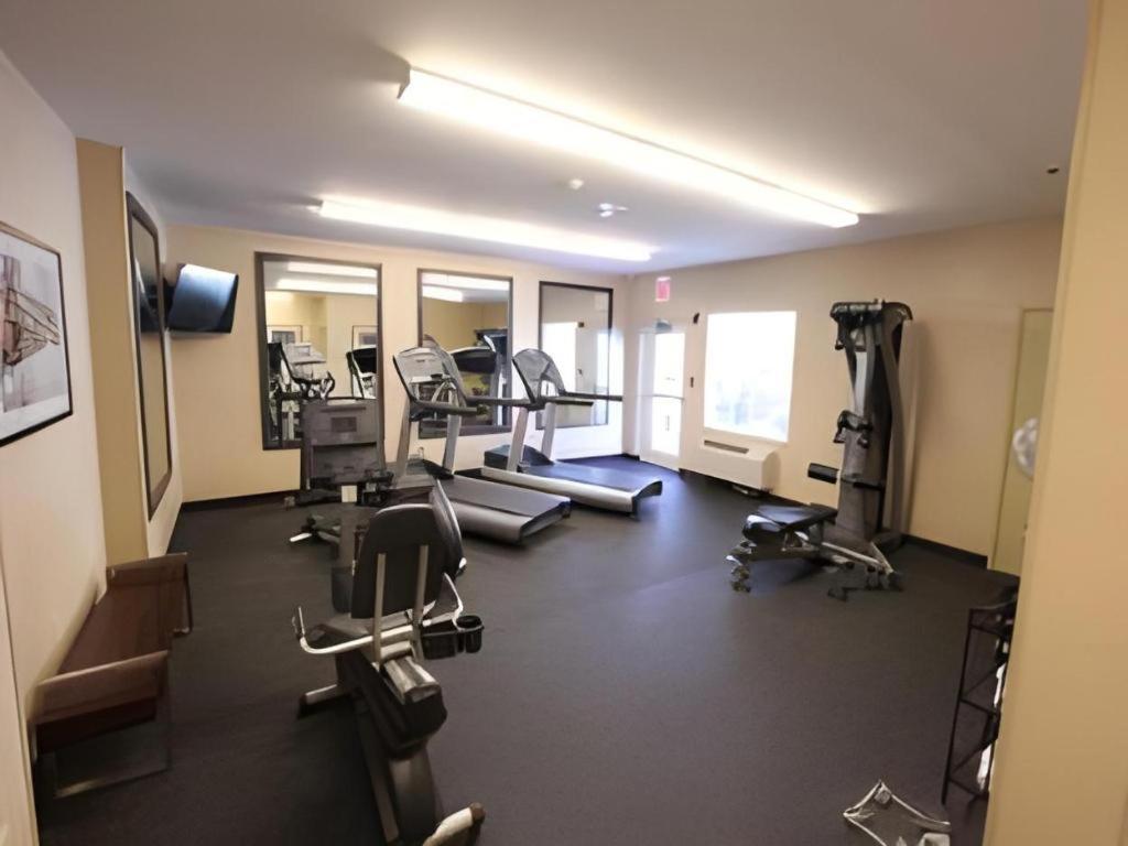 Candlewood Suites Saint Joseph By Ihg Dış mekan fotoğraf