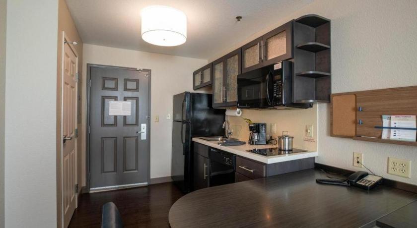 Candlewood Suites Saint Joseph By Ihg Dış mekan fotoğraf