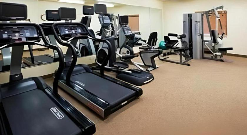 Candlewood Suites Saint Joseph By Ihg Dış mekan fotoğraf