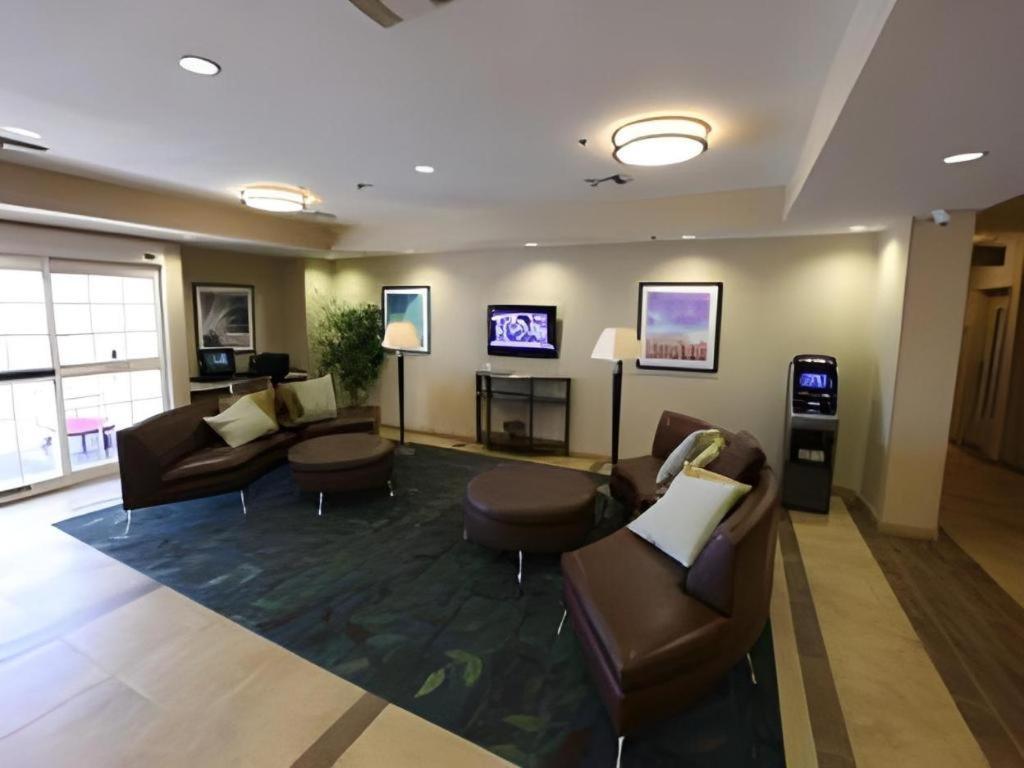 Candlewood Suites Saint Joseph By Ihg Dış mekan fotoğraf