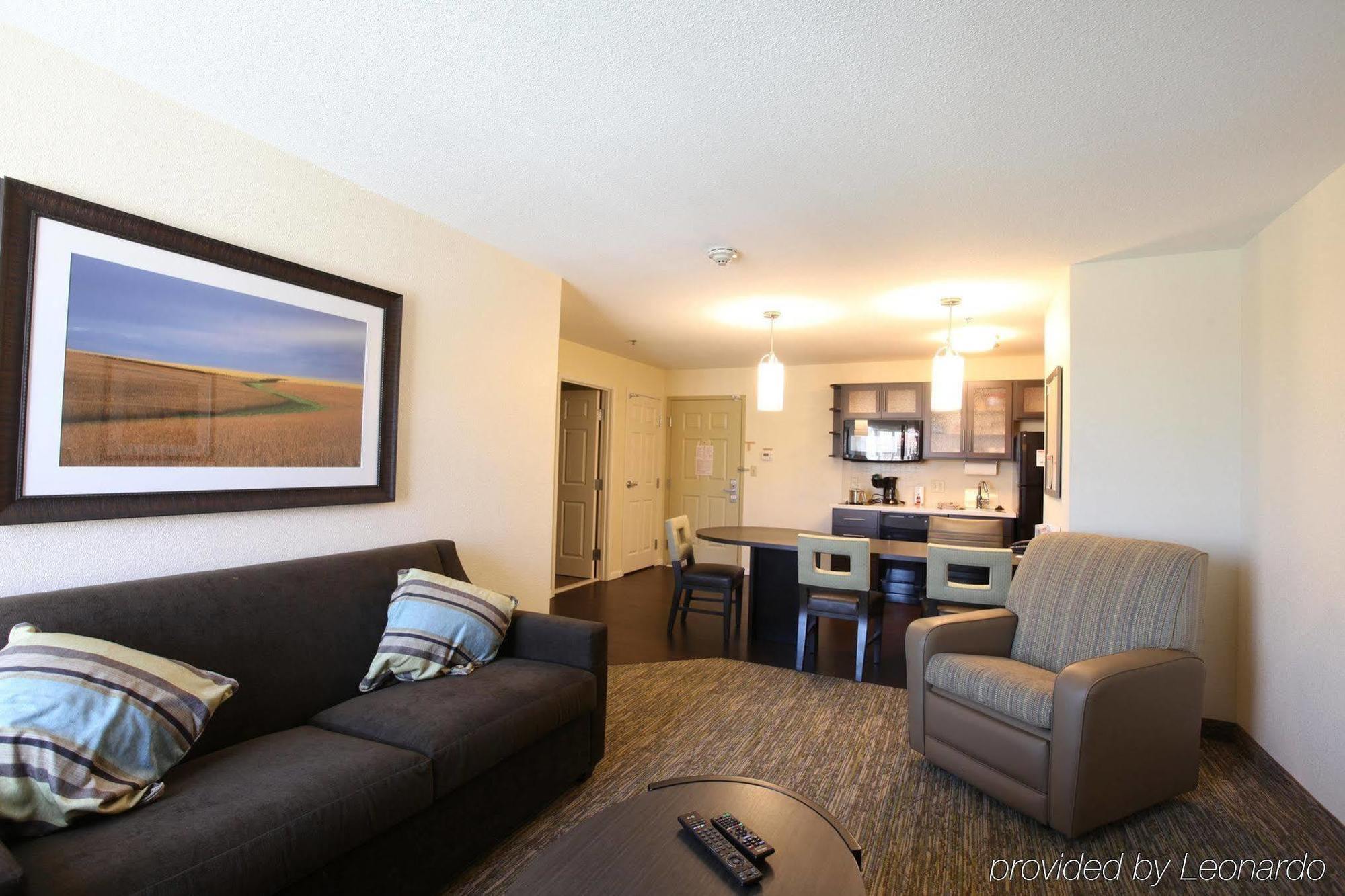 Candlewood Suites Saint Joseph By Ihg Dış mekan fotoğraf